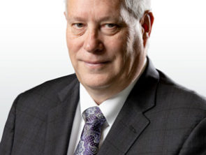 Eric Lunn  <br><small><em>MD</em></small>